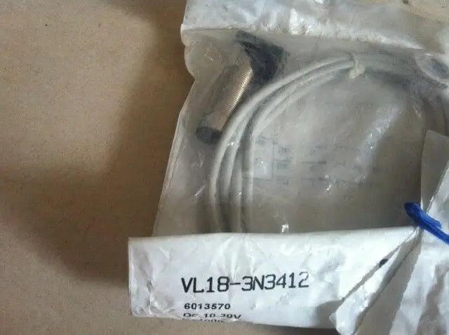 VL18-3N3412 1pc NEW SICK Photoelectric switch