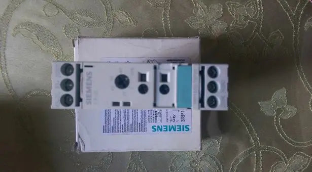 3RP1505-1BP30 3RP15 05-1BP30 New Siemens Time Relay free shipping