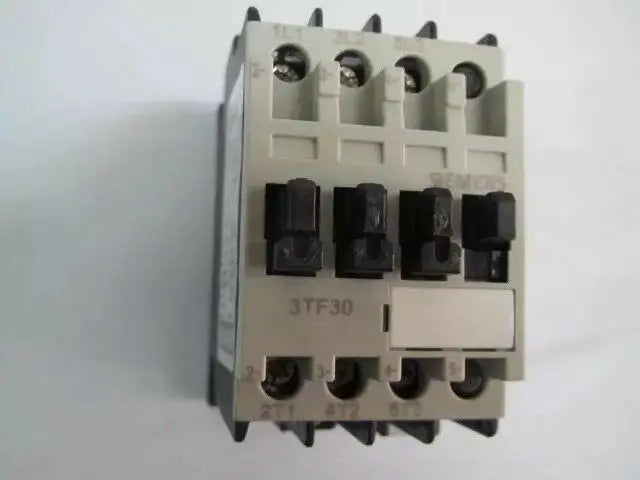 New SIEMENS 3TF3000-0XM0 AC220V Ac contactor free shipping