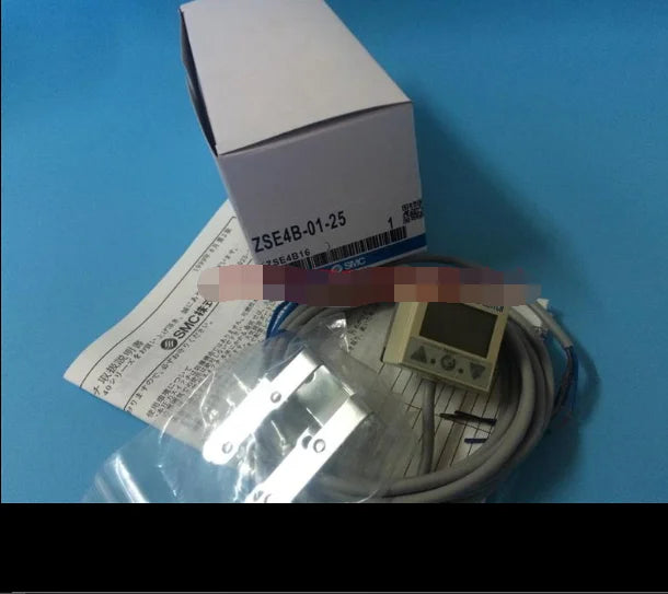 New  Smc  Pressure switch  ZSE4B-01-25  free shipping