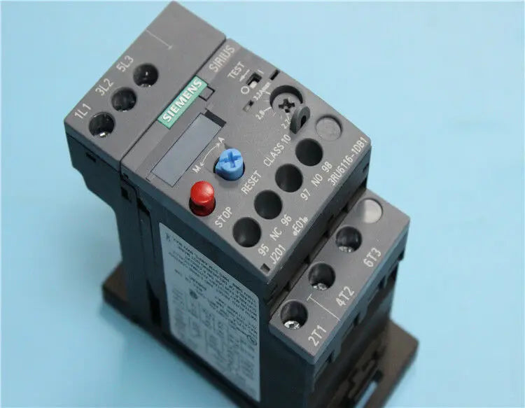 1pc     Siemens  3RU6116-1DB1  2.2-3.2A   Thermal relay   free shipping