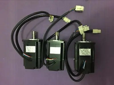 Used  Omron motor R88M-U20030VA-S1   free shipping