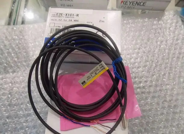 E2E-X1C1-R E2E X1C1 R 12-24VDC 1PC New Omron Proximity Switch free ship