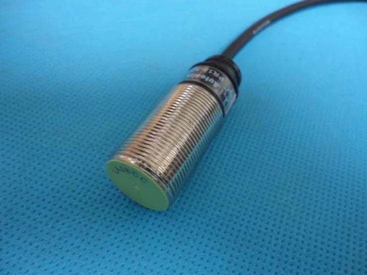 PR18-5DN PR185DN New Autonics Proximity Switch free shipping