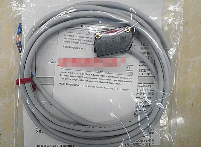 HP7-P11 HP7P11 1PC New Yamatake / Azbil Photoelectric Switch free ship