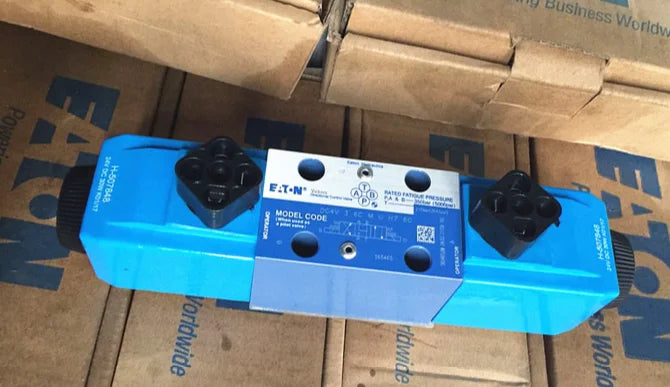DG4V-3-6C-M-U-H7-60 1PC New Vickers Valve free ship