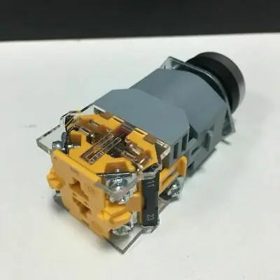 1pc new APT 22 LA39-B LA39-B2-11TD/R23 SIEMENS