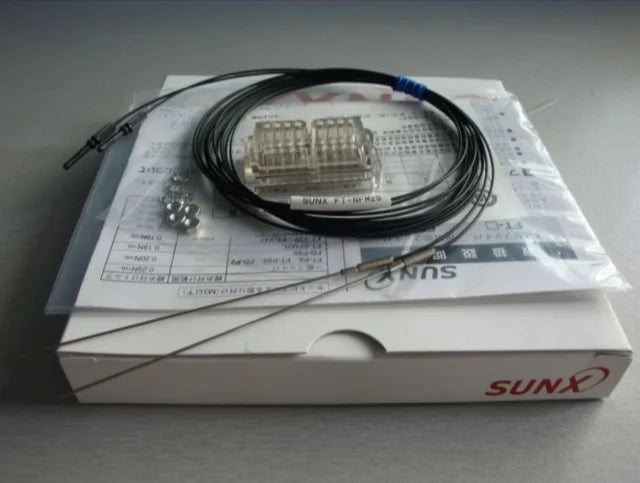 FT-NFM2S FTNFM2S 1PC NEW Panasonic / SUNX Fiber Optic Sensor free ship