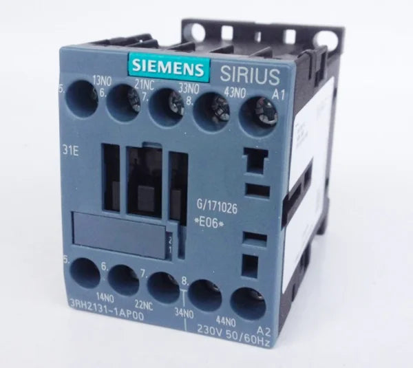 1PC  NEW   SIEMENS   3RH2131-1AP00  230V  free shipping