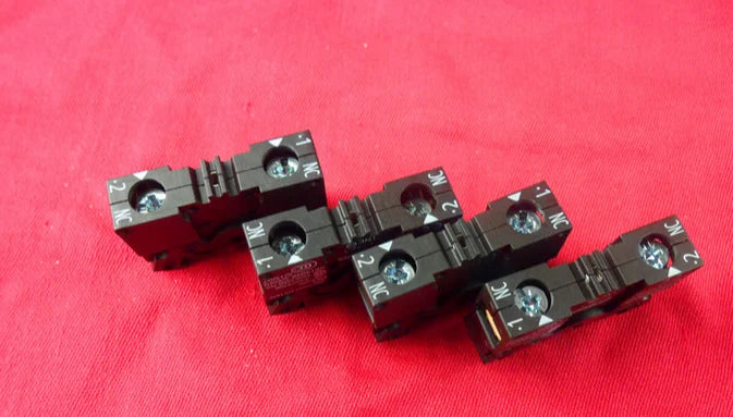 3SB3400-0C 3SB34 00-0C 1 PCS new Siemens pushbutton contacts free shipping