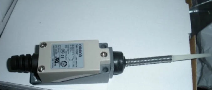 D4V-8166Z D4V8166Z 1PCS NEW Omron Limit Switch free ship