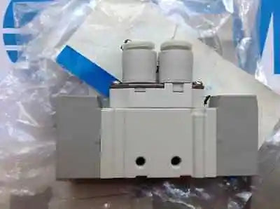 SYA3220-C4 SYA3220C4 1PC New in bag SMC solenoid valve free shipping