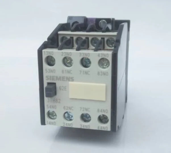 1PC  NEW   SIEMENS   3TH8262-0XB0  24V   free shipping