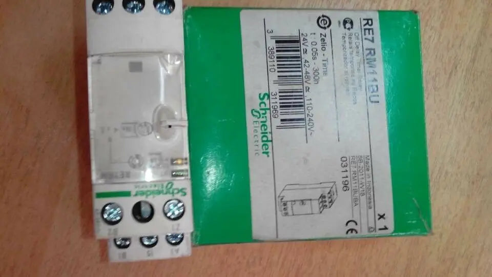 RE7RM11BU 1PC NEW Schneider