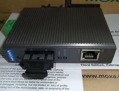 New in box MOXA cIndustrial Converter IMC-21-S-SC ( IMC21SSC )