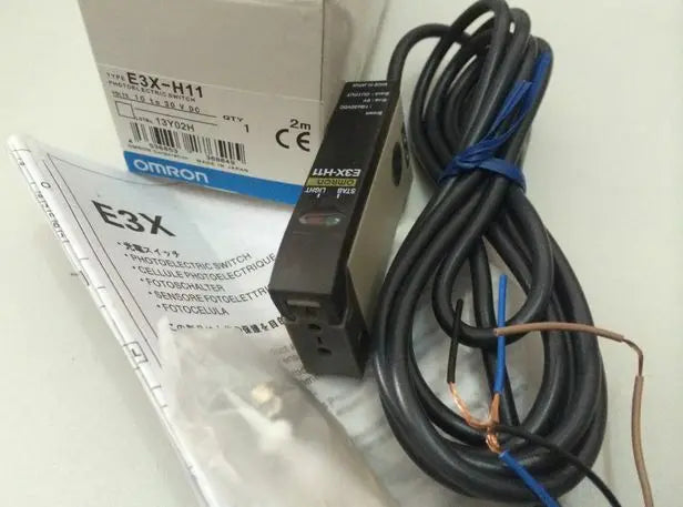 E3X-H11 E3X H11 10-30VDC 1PC New in box New Omron PhotoElectric Switch