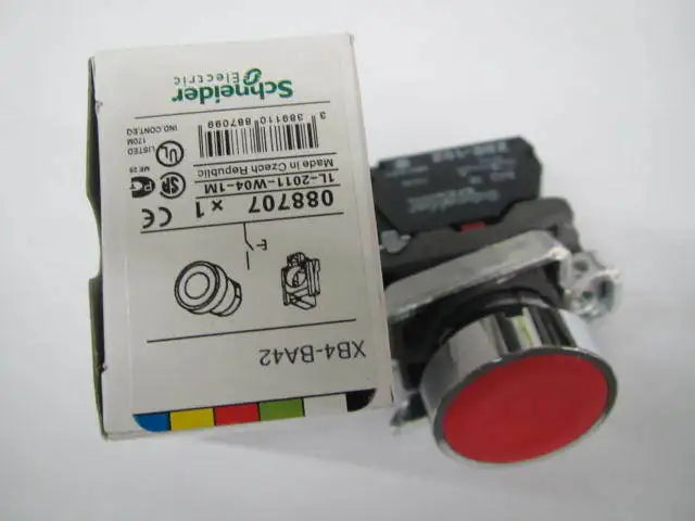 New SCHNEIDER XB4-BA42 Red button free shipping