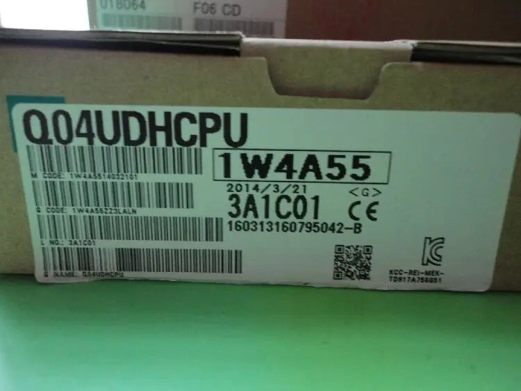 1PC New in box Mitsubishi PLC Q04UDHCPU