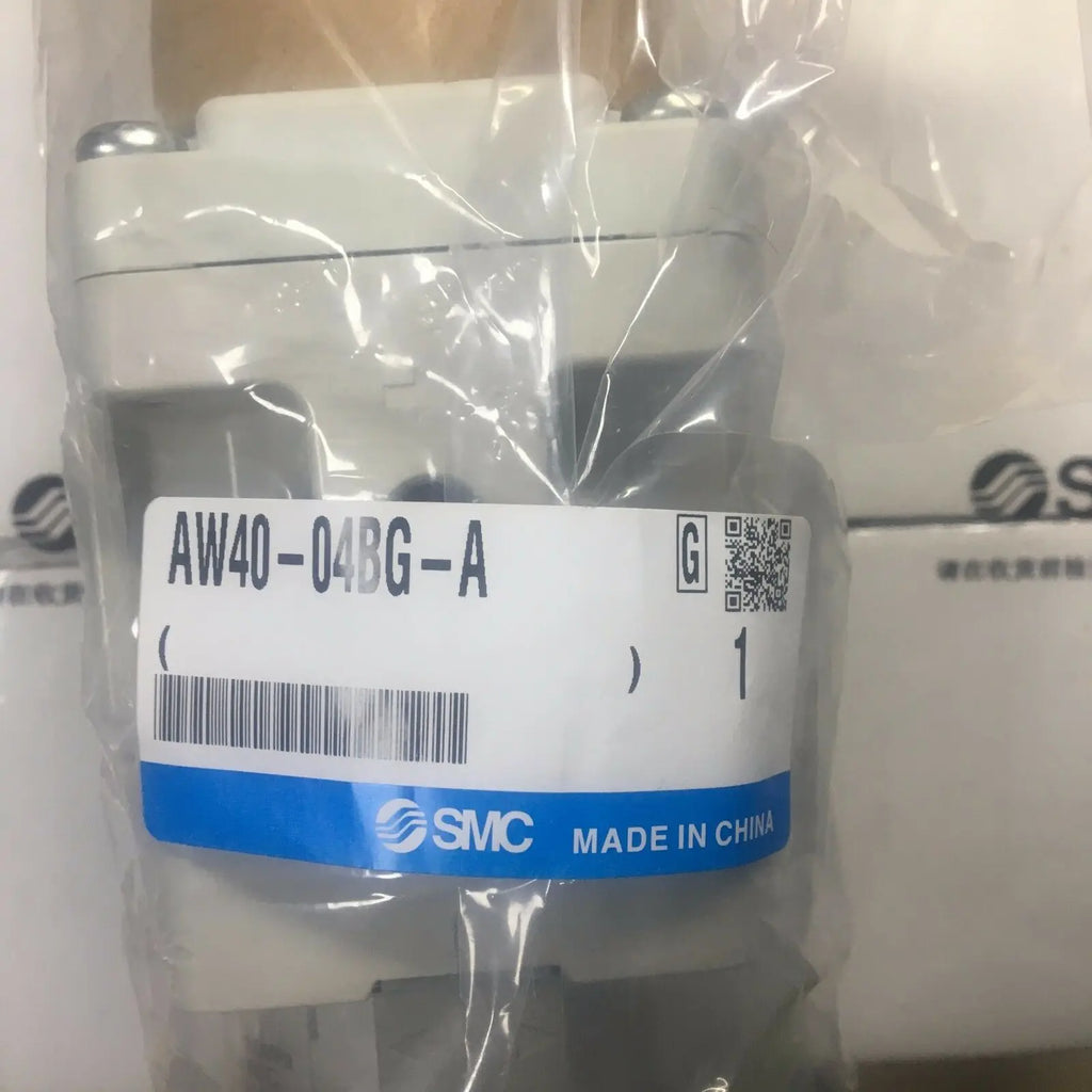 New SMC AW40-04BG-A filtering pressure reducing valve free shipping