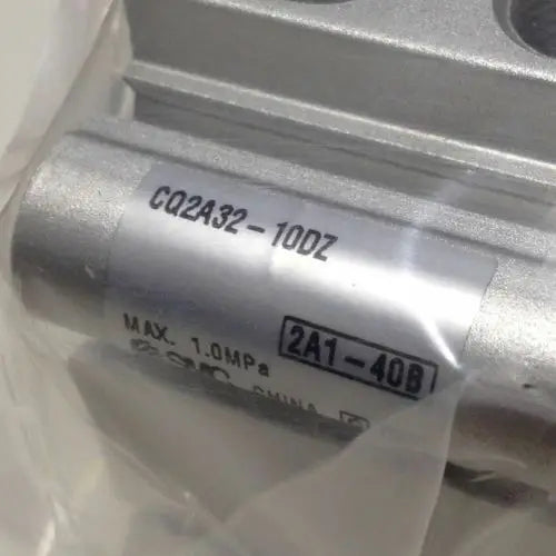 NEW  SMC  CQ2A32-10DZ  cylinder  free shipping