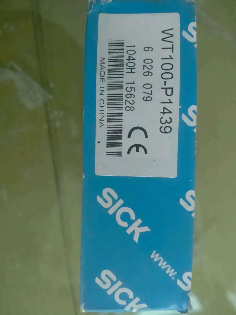 WT100-P1439 1pc NEW SICK PHOTOELECTRIC SENSOR