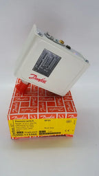 KP-35 KP35 1PC New Danfoss pressure switch free shipping