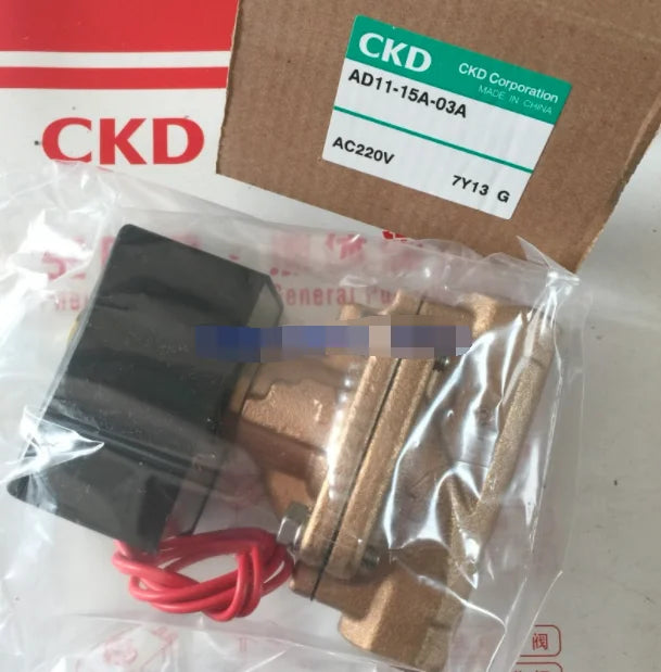 1PC  NEW   CKD  AD11-15A-03A-AC220V   AD11-15A-03A  AC220V   free  shipping