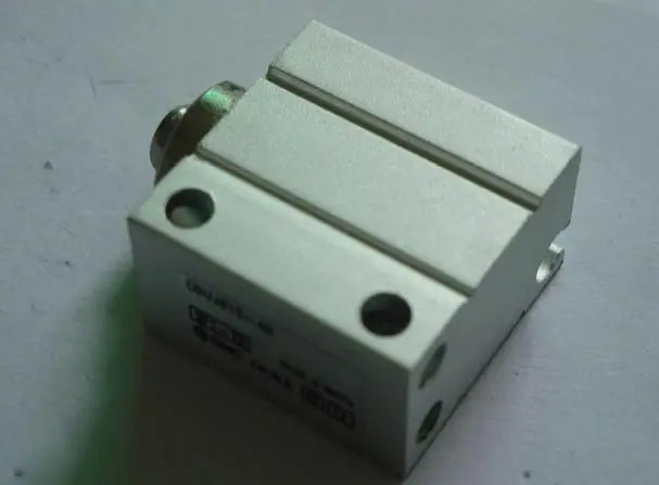 CDUJB10-4D CDUJB104D 1PC New SMC installation cylinder free shipping