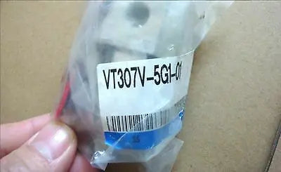 1PC New in bag SMC solenoid valve VT307V-5G1-01