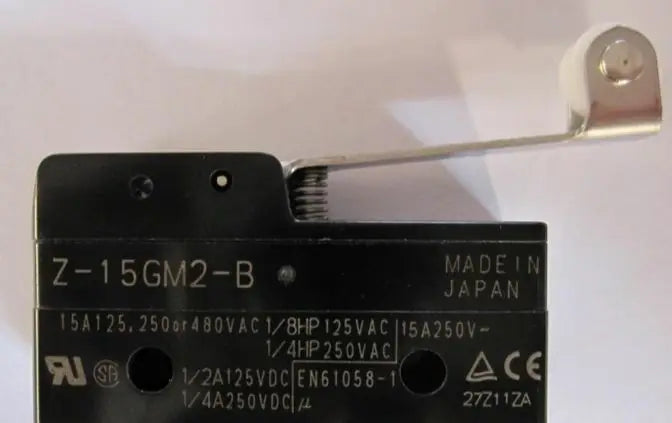 Z-15GM2-B Z15GM2B New Omron microswitch New in box free shipping