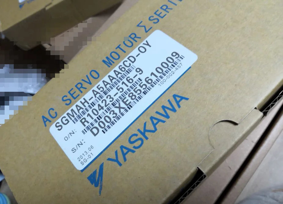 1PC new Yaskawa SGMAH-A5AAA-6CDOY SGMAH-A5AAA-6CD0Y