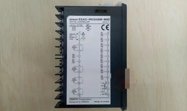 1pc E5AC-RX3ASM-800 100-240VAC NEW OMRON Temperature Controller