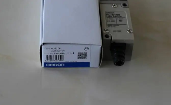 HL-5100 HL5100 New Omron Limit Switch New in box free shipping