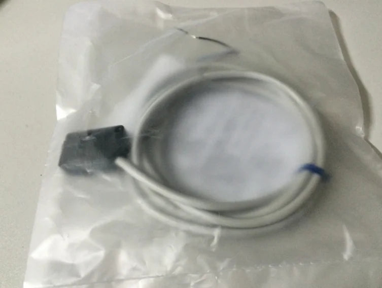 HP100-P2 HP100P2 1pcs NEW Yamatake Azbil Photoelectric Switch free shipping