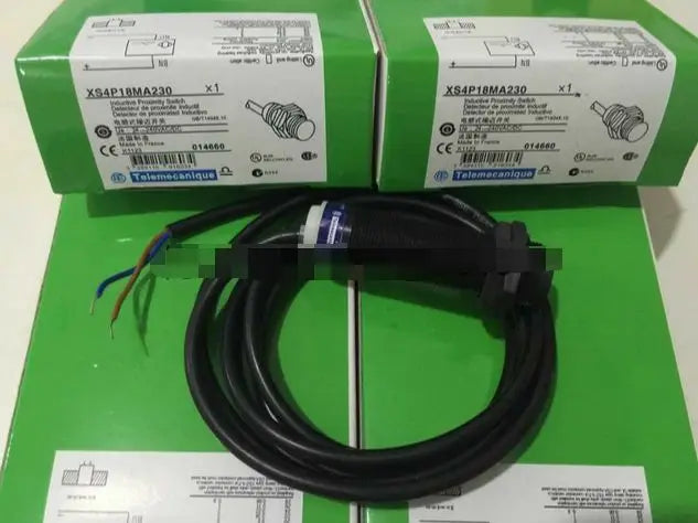 XS4P18MA230 NEW Schneider Proximity Sensor free shipping