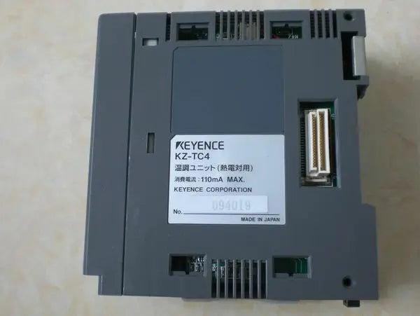KZ-TC4 KZ TC4 1PC Used KEYENCE PLC free shipping