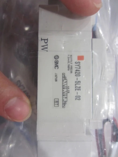 SY7420-5LZE-02 SY74205LZE02 1PC New SMC solenoid valve free shipping