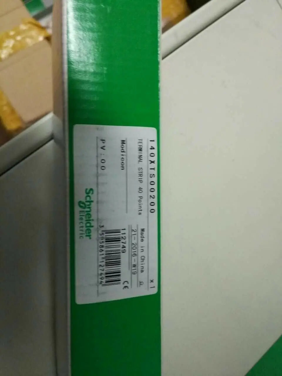 140CPS11410 1PC NEW Schneider