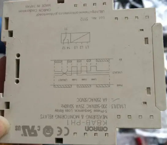 1PCS New omron phase sequence monitoring relay K8AB-PH1 K8AB PH1 free shipping