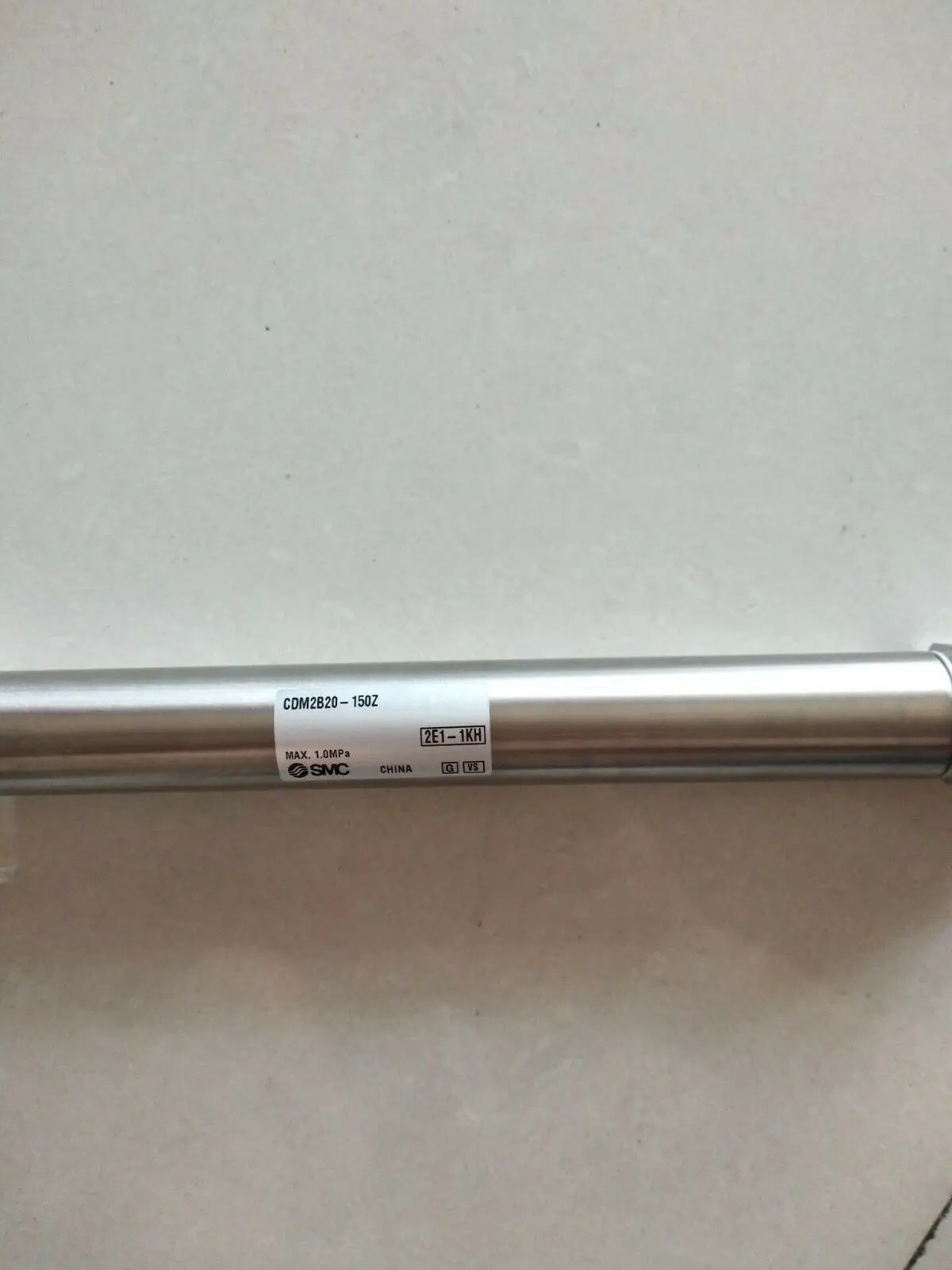 New SMC CDM2B20-150Z cylinder free shipping