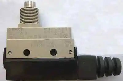 SHL-D55-01 SHLD5501 1PC NEW IN BOX Omron Limit Switch free shipping