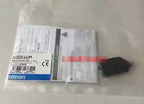 E3Z-LL86 E3ZLL86 1PC New OMRON Photoelectric Switch 12-24VDC free shipping