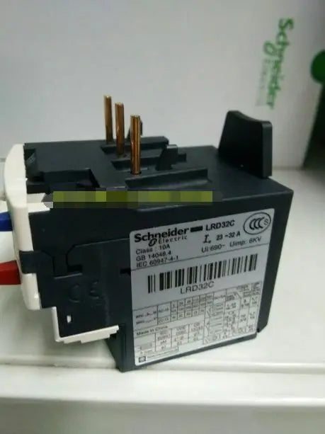 1pc LRD32C LR-D32C 23-32A New Schneider Thermal Overload Relay free shipping