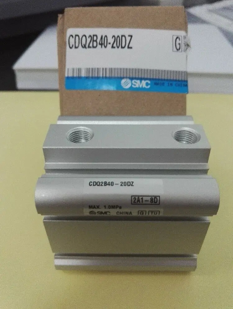 New  SMC  CDQ2B40-20DZ  cylinder  free shipping