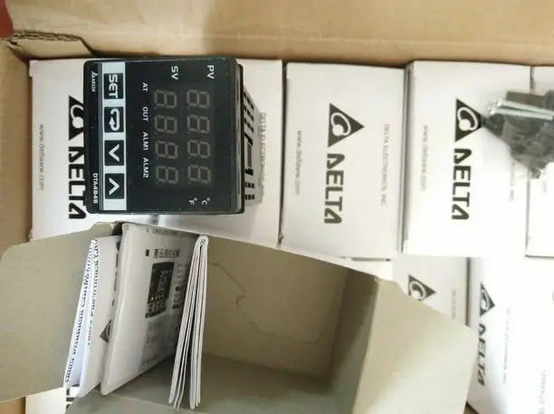 DTA4848V1 New in box Delta Temperature Controller free shipping