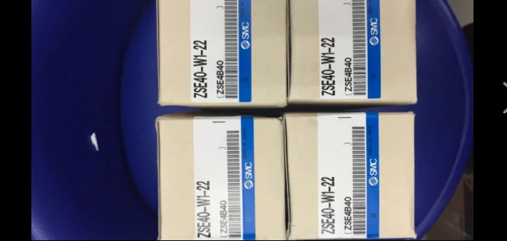 1PC  NEW   SMC   ZSE40-W1-22    free  shipping