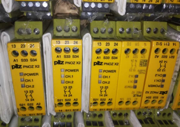 1PC New  PILZ   PNOZ X2 PNOZX2  free shipping