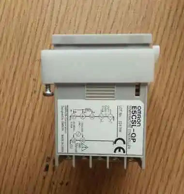 E5CSL-QP E5CSLQP 1PC New Omron Temperature Controller 100-240VAC free shipping