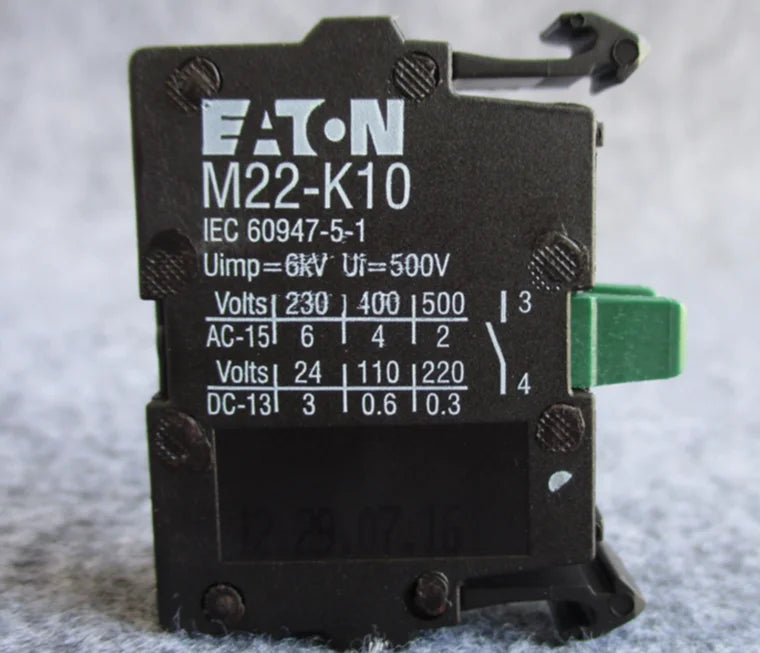 M22-K10 1PC New EATON MOELLER Muller button contacts free ship
