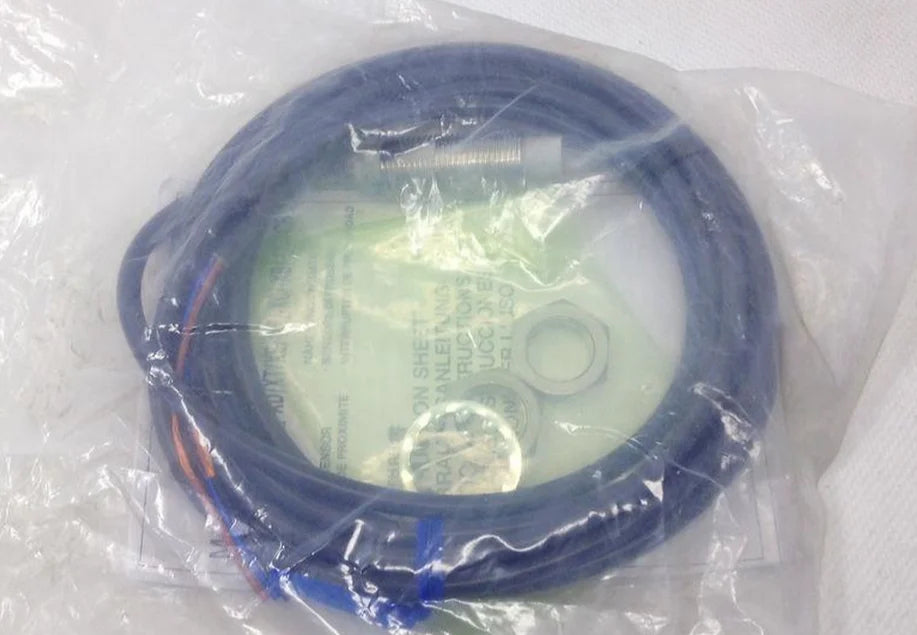 1PC NEW OMRON E2E2-X10B1-M1 PROXIMITY SENSOR free shipping
